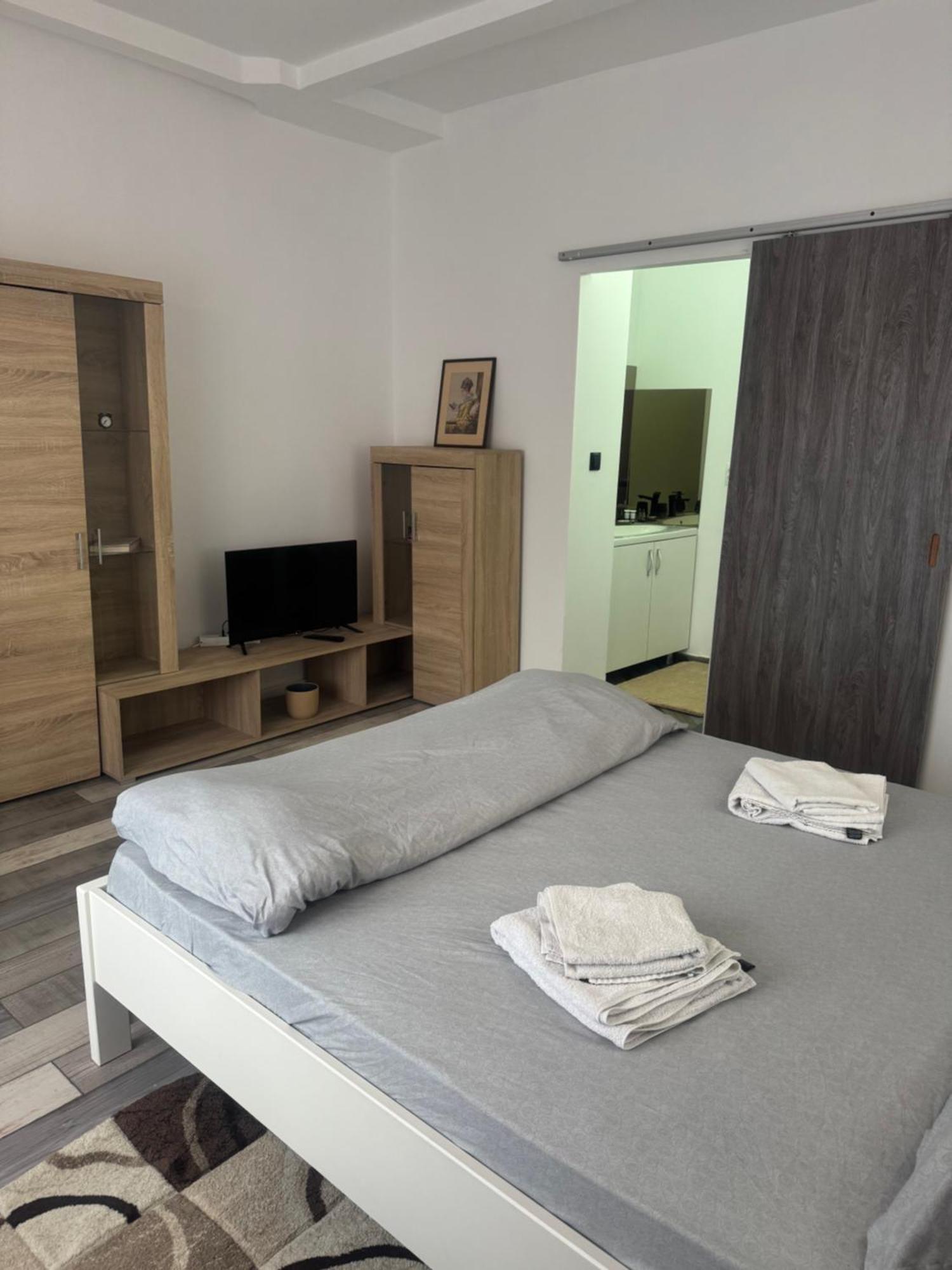 Appartement Compact House à Cluj-Napoca Extérieur photo